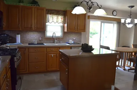 322 Bodega Drive Romeoville IL 60446