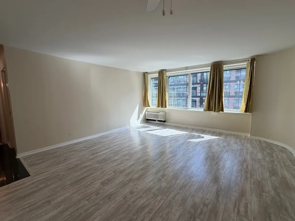 211 East Ohio Street Chicago IL 60611