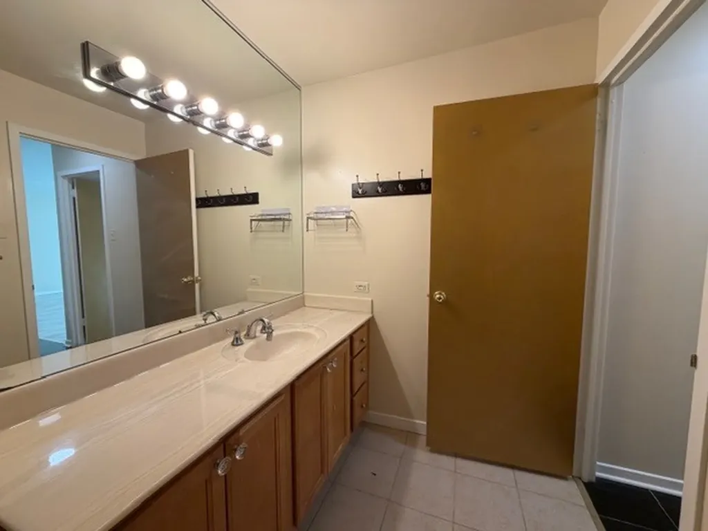 211 East Ohio Street Chicago IL 60611