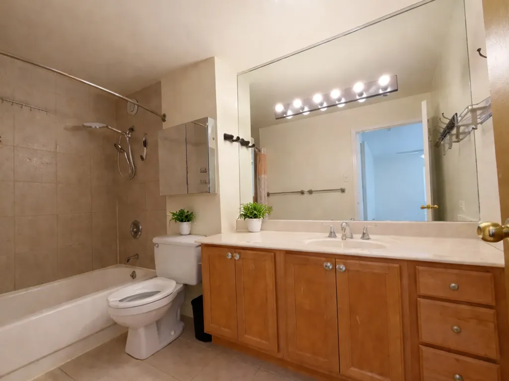 211 East Ohio Street Chicago IL 60611