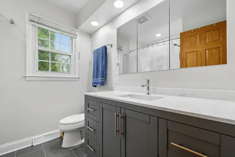 1220 Anthony Lane Deerfield IL 60015
