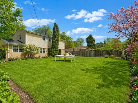 1220 Anthony Lane Deerfield IL 60015