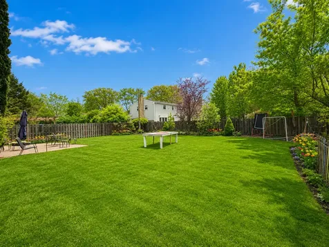 1220 Anthony Lane Deerfield IL 60015
