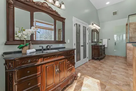 13 Kensington Drive North Barrington IL 60010