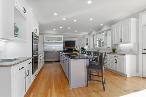 13 Kensington Drive North Barrington IL 60010