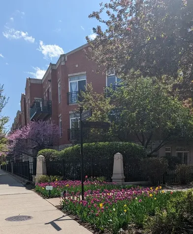 1406 South Halsted Street Chicago IL 60607