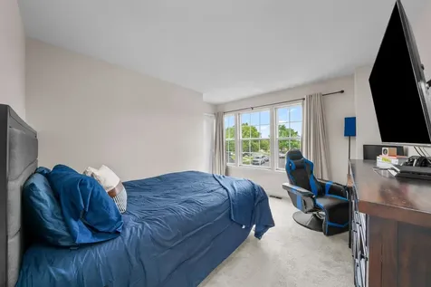 609 Plymouth Court Oswego IL 60543