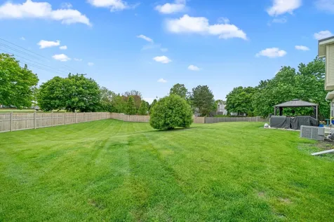 609 Plymouth Court Oswego IL 60543