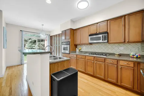 322 Montabello Bloomingdale IL 60108