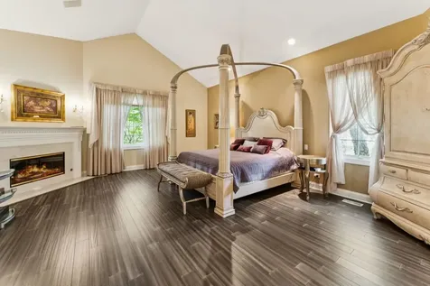 1745 Sundrop Circle Highland Park IL 60035