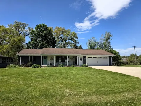 304 Tree Lane Prophetstown IL 61277