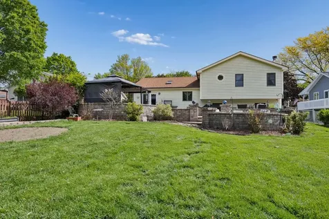 1351 Reva Lane Lake Holiday IL 60548