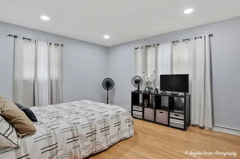 1320 Glenwood Avenue Waukegan IL 60085