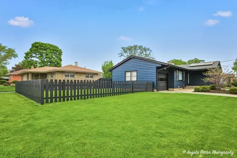 1320 Glenwood Avenue Waukegan IL 60085