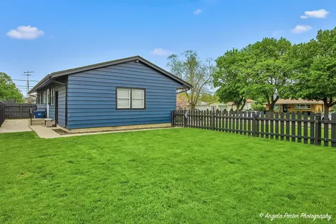 1320 Glenwood Avenue Waukegan IL 60085