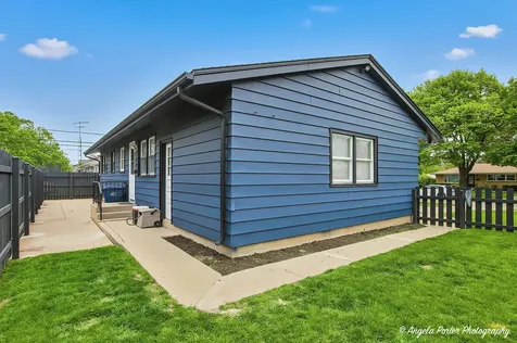 1320 Glenwood Avenue Waukegan IL 60085