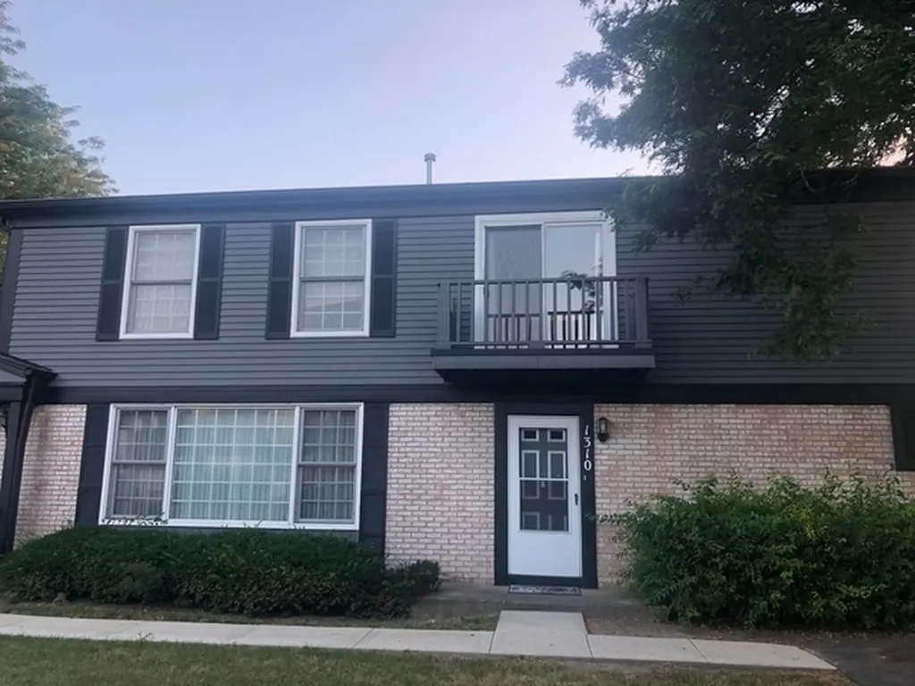 1310 Inverrary Lane Deerfield IL 60015