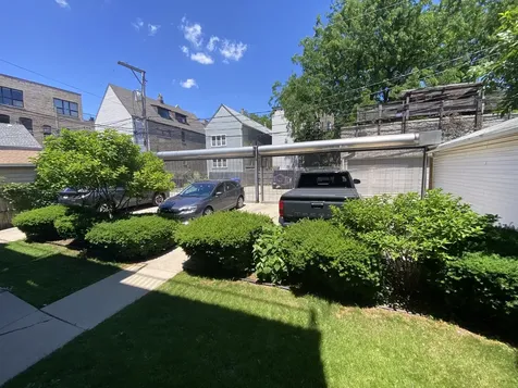 2038 West Iowa Street Chicago IL 60622