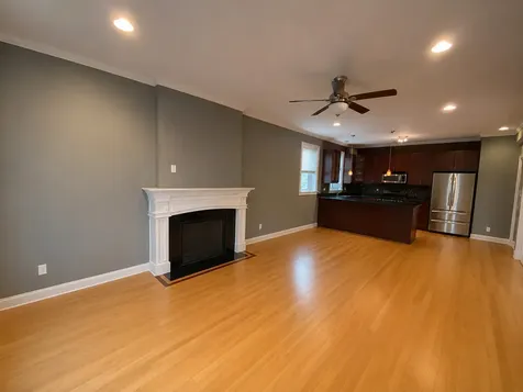2038 West Iowa Street Chicago IL 60622