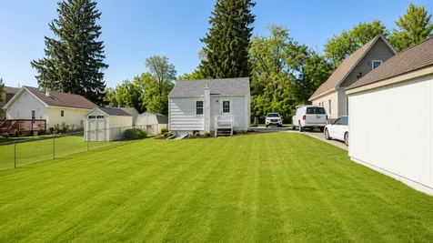 5301 West Lane Mccullom Lake IL 60050