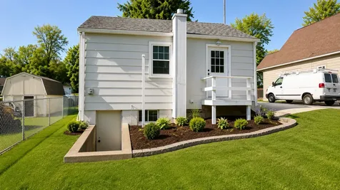 5301 West Lane Mccullom Lake IL 60050