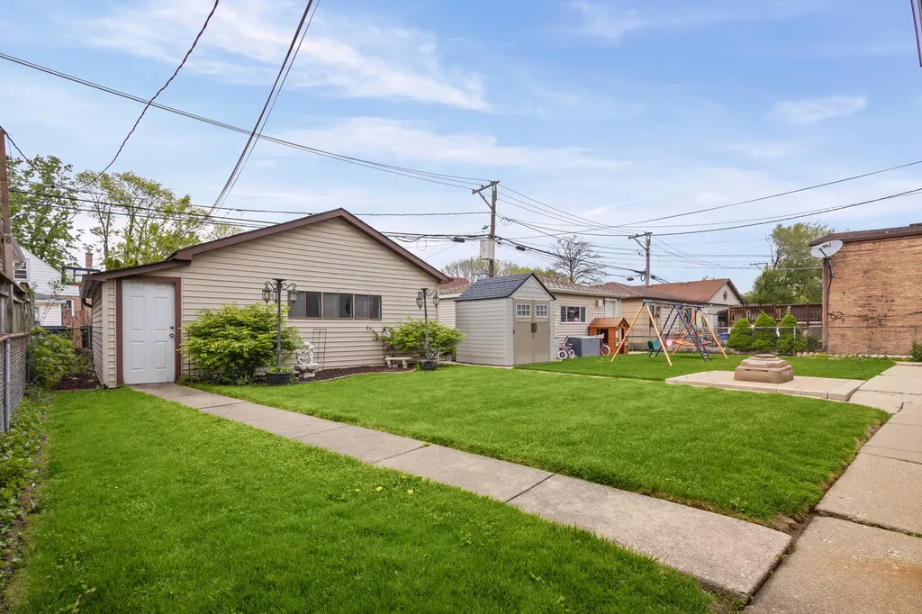 3238 North Pittsburgh Avenue Chicago IL 60634