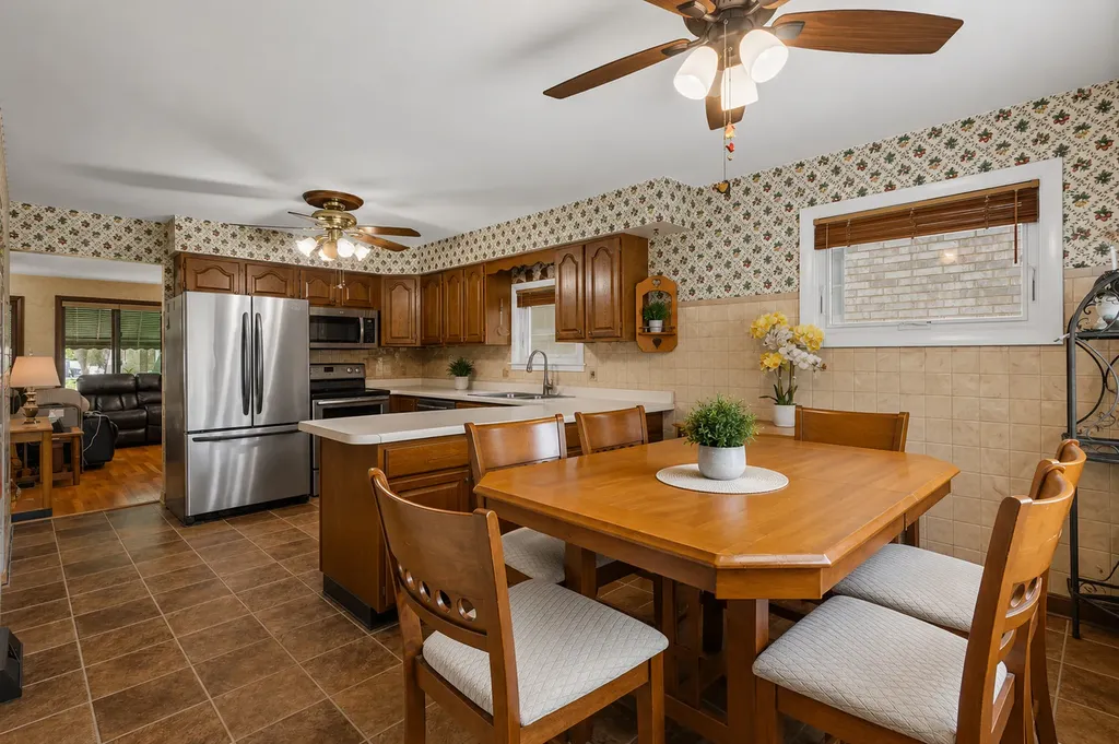 3238 North Pittsburgh Avenue Chicago IL 60634