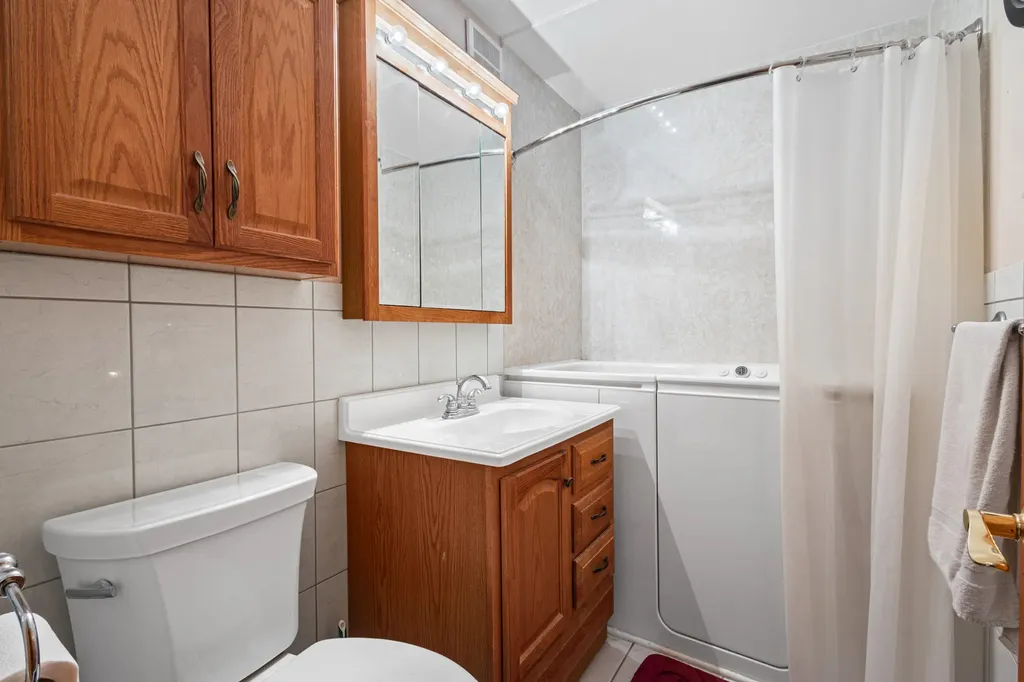 3238 North Pittsburgh Avenue Chicago IL 60634
