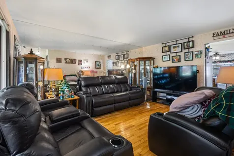 3238 North Pittsburgh Avenue Chicago IL 60634
