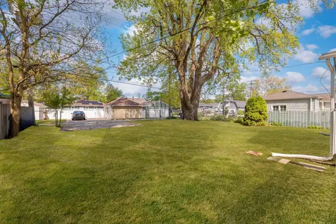 18508 Chicago Avenue Lansing IL 60438