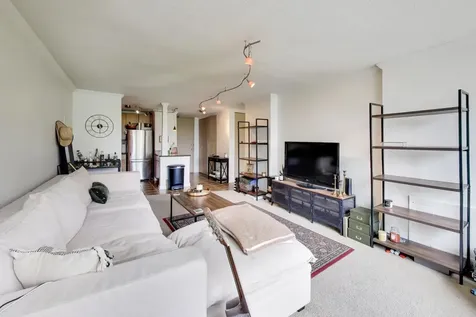 2728 North Hampden Court Chicago IL 60614