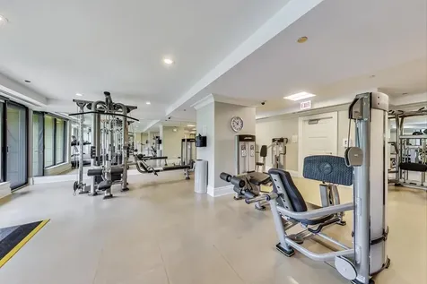 2550 North Lakeview Avenue Chicago IL 60614