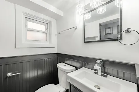 8051 South Escanaba Avenue Chicago IL 60617