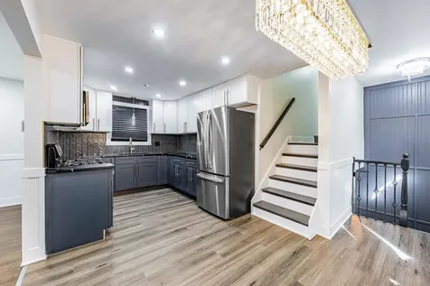 8051 South Escanaba Avenue Chicago IL 60617