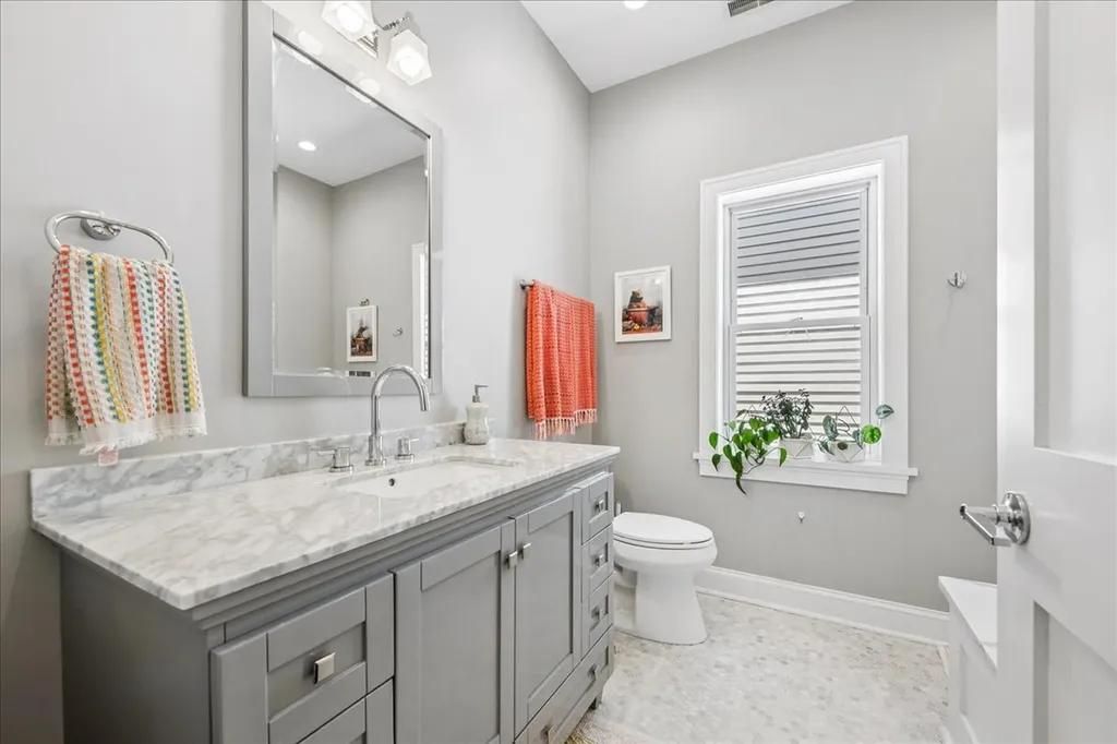 3739 North Ridgeway Avenue Chicago IL 60618