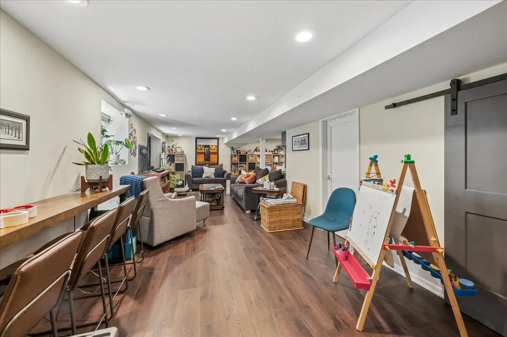3739 North Ridgeway Avenue Chicago IL 60618