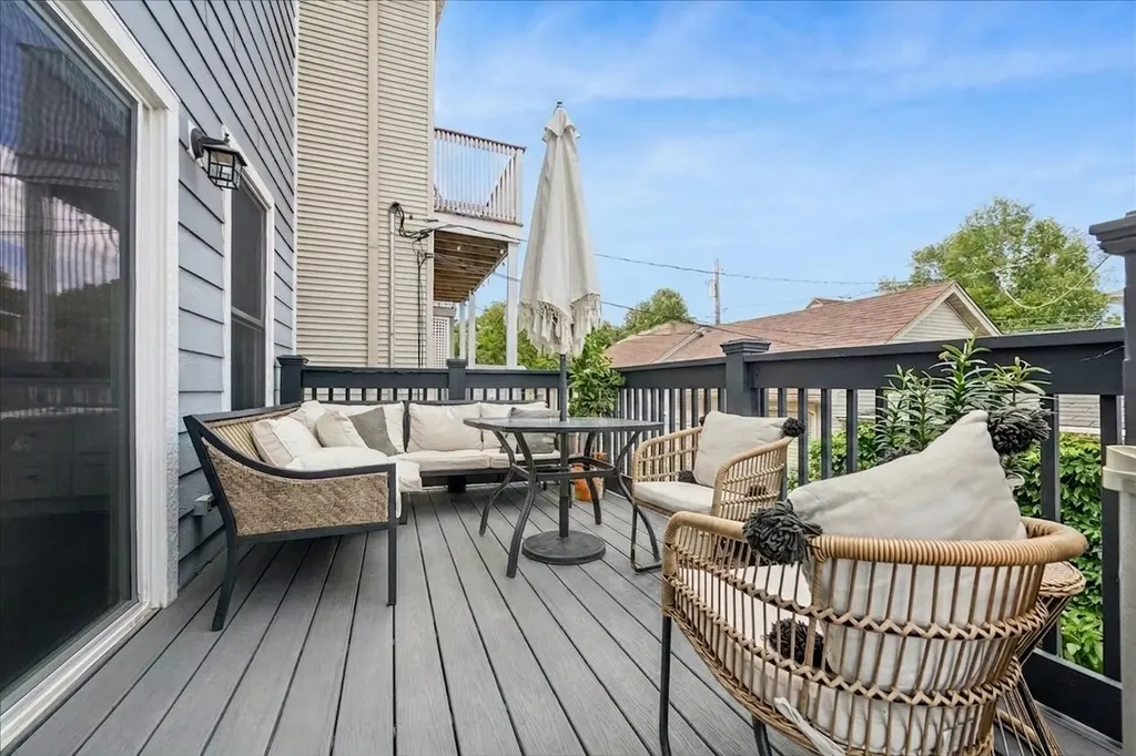 3739 North Ridgeway Avenue Chicago IL 60618