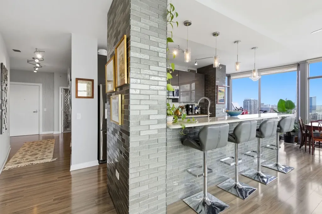100 East 14th Street Chicago IL 60605