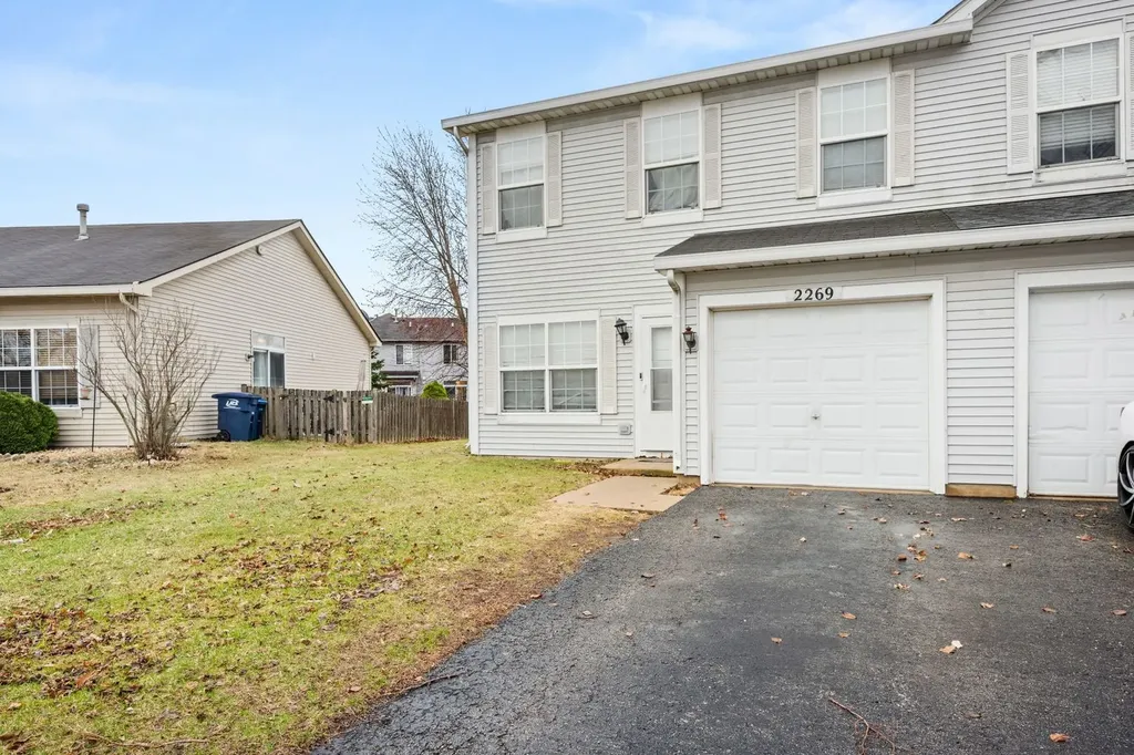 2269 Rebecca Circle Montgomery IL 60538