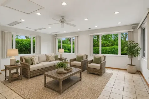 217 South Arlington Heights Road Elk Grove Village IL 60007