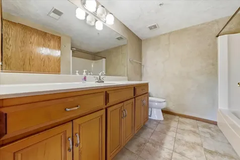 18550 Pine Lake Drive Tinley Park IL 60477