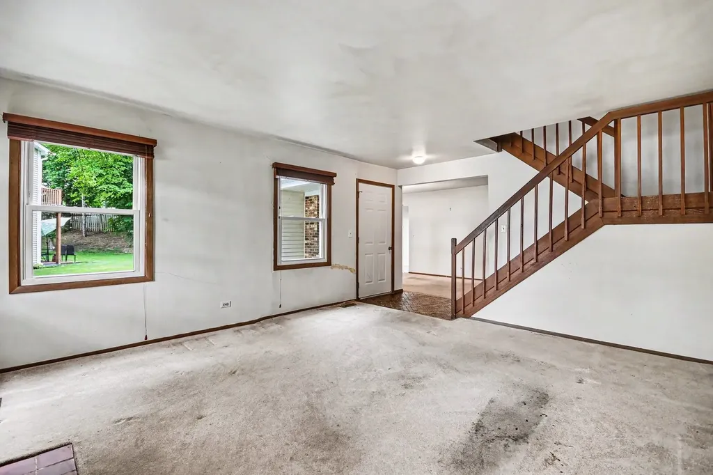 880 Colony Lake Drive Schaumburg IL 60194