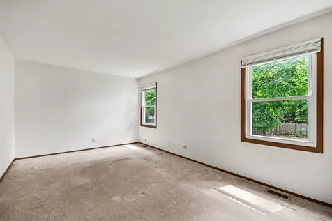 880 Colony Lake Drive Schaumburg IL 60194