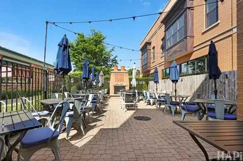 545-47 North Milwaukee Avenue Libertyville IL 60048