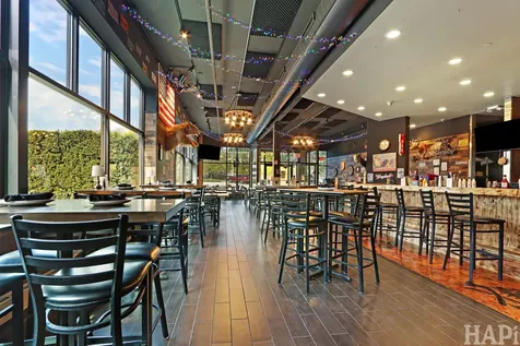 545-47 North Milwaukee Avenue Libertyville IL 60048