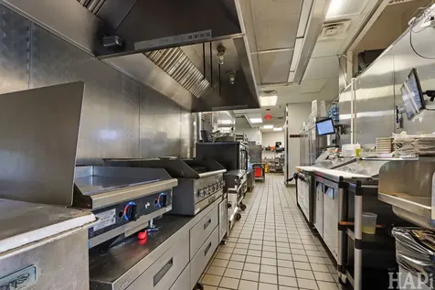 545-47 North Milwaukee Avenue Libertyville IL 60048