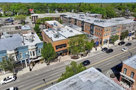 545-47 North Milwaukee Avenue Libertyville IL 60048