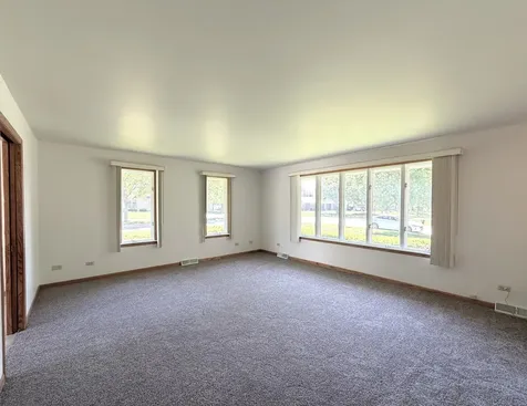 901 Lark Street Peotone IL 60468