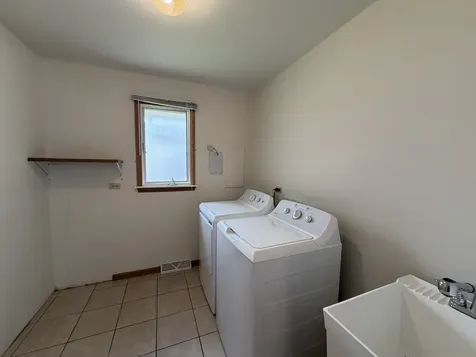 901 Lark Street Peotone IL 60468