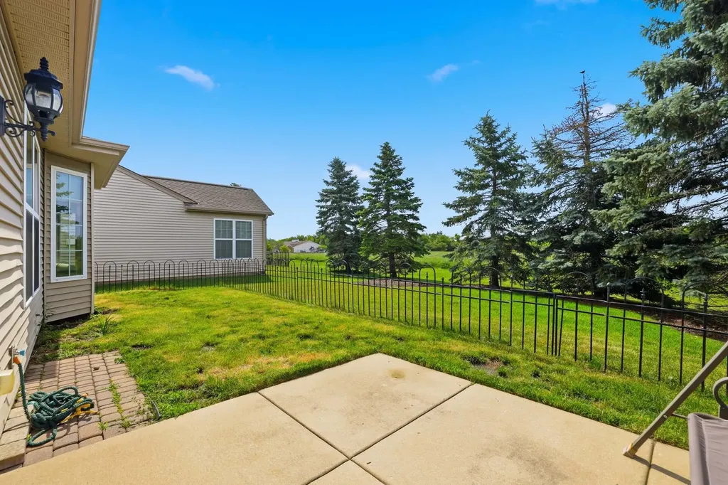 13905 Helena Road Huntley IL 60142